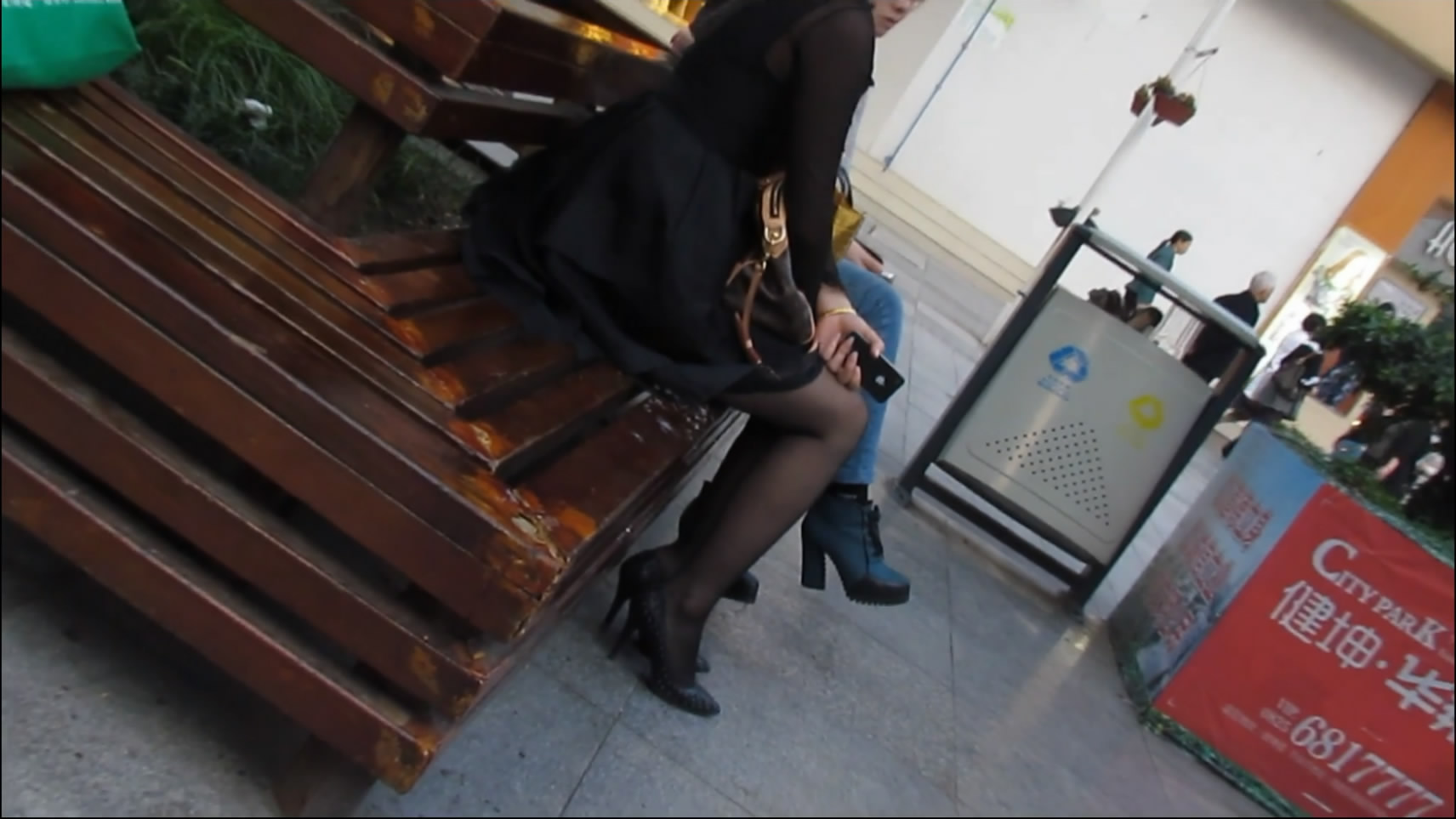 streetsnapdangl[00 00 45][20181126 233817 9]